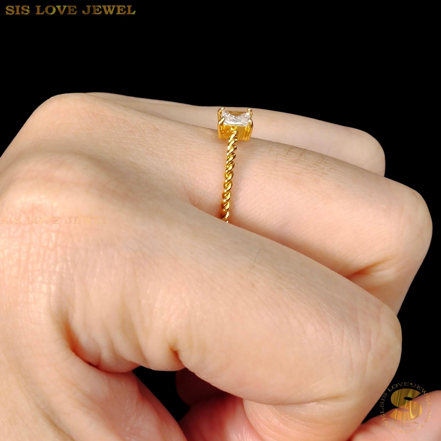 Diamond Zirconia Ring R124