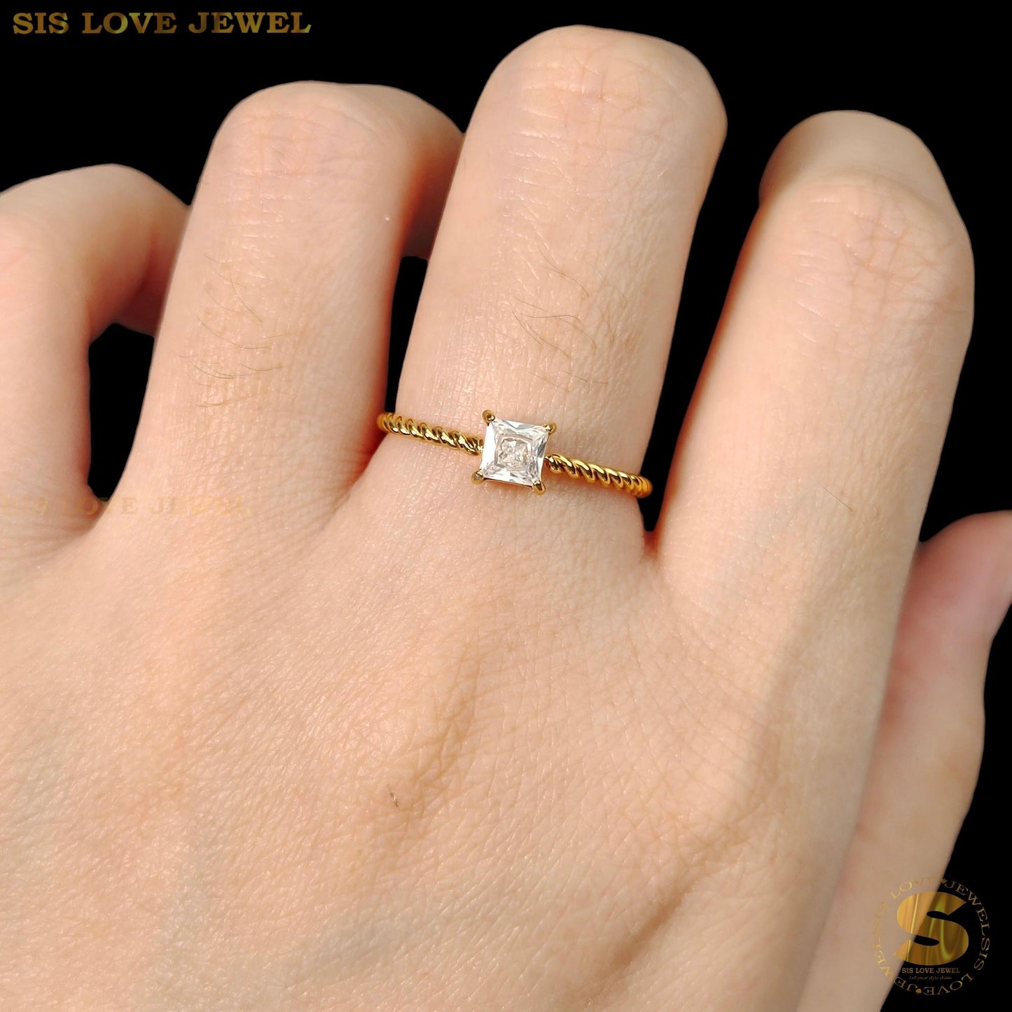 Diamond Zirconia Ring R124