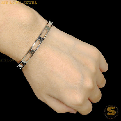 Silver Color Butterfly Oval Bangle H139