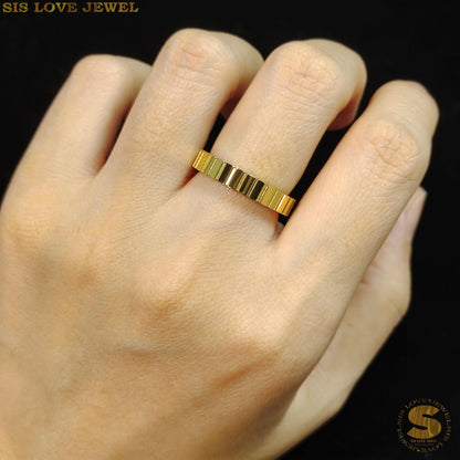 Polished Gold Cube Ring R087