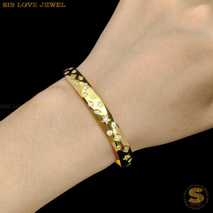 Elegant Zirconia Oval Bangle H155