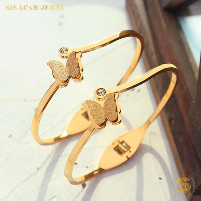 Butterfly Oval Bangle H017