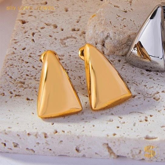 Geometric Triangle Stud Earrings S048