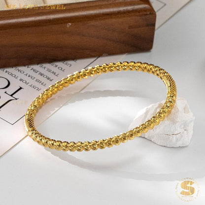 Boba Oval Bangle H165
