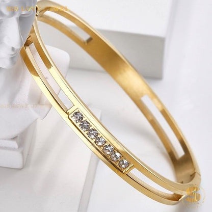 Zircon Oval Bangle H053