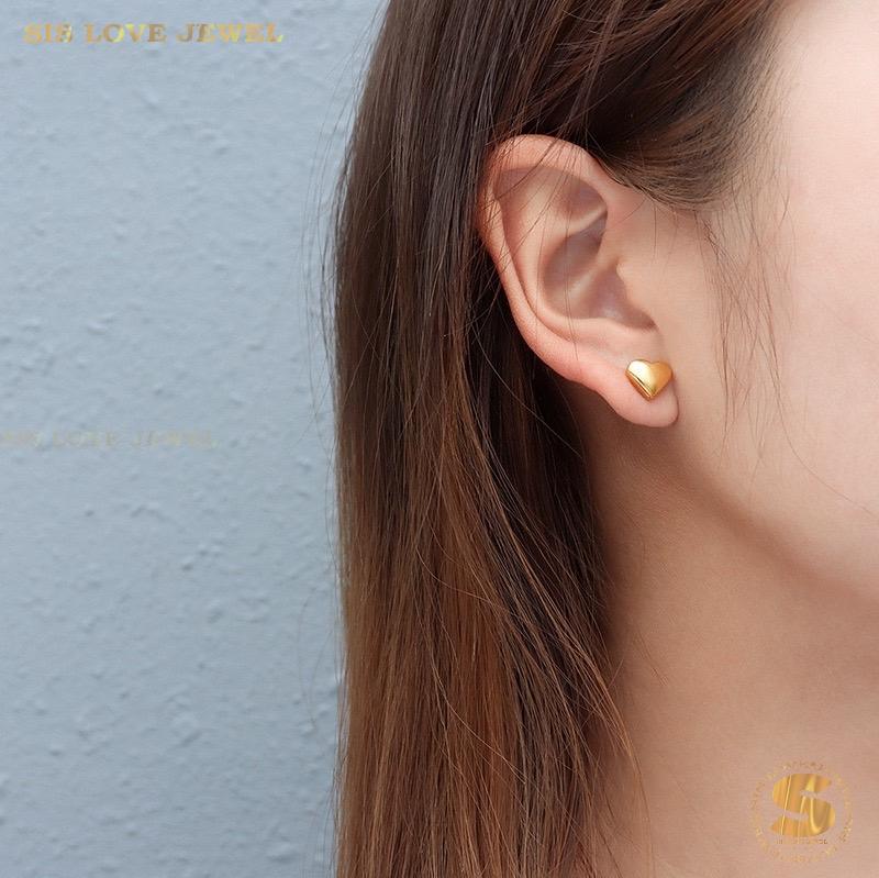 Dainty Puffy Heart Studs S040