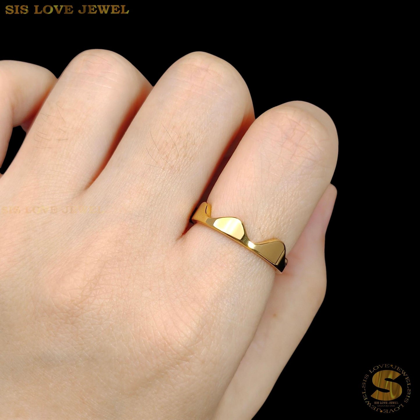 Crown Adjustable Ring  R122