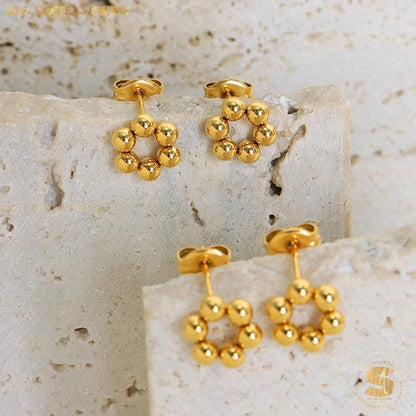 Dainty Beaded Flower Studs S007