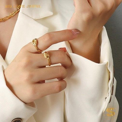 Twist of Love Knot Ring R062