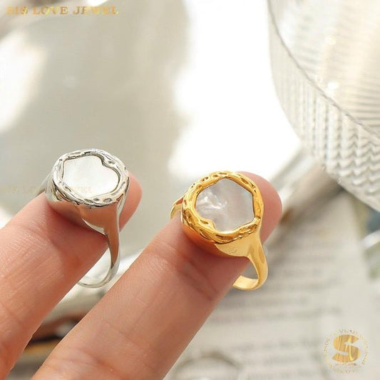 Elegant Shell Ring R022