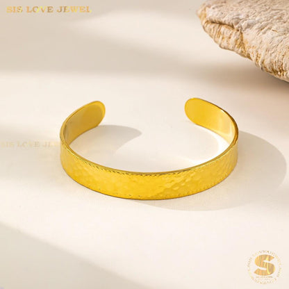 Sleek Hammered Cuff Bangle H180