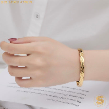 Simple Fashion Oval Bangle H046