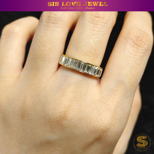 Cubic Zirconia Band Ring R045