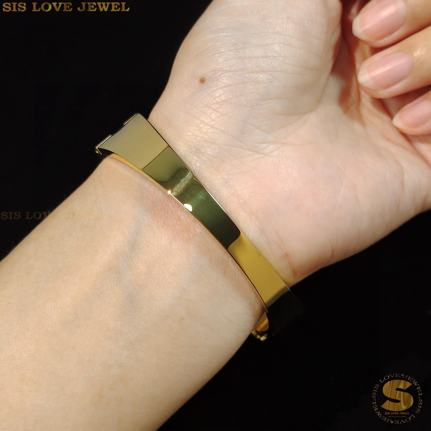Thick Oval Radiant Twist Bangle H133