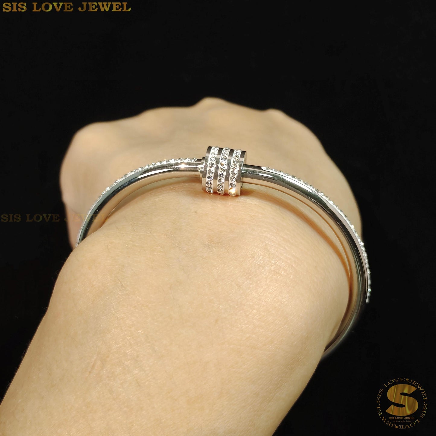 Silver Color Shiny Oval Bangle H090