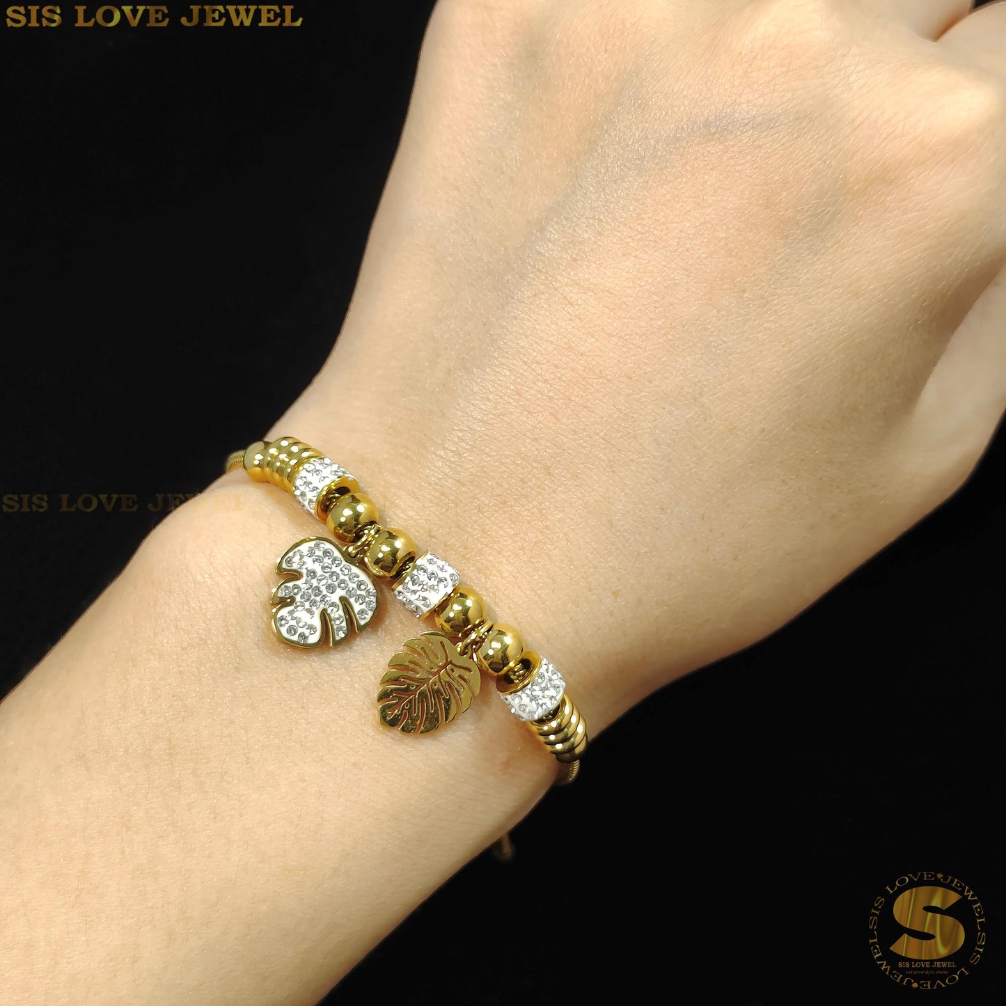 Leaf Charm Adjustable Bracelet B144