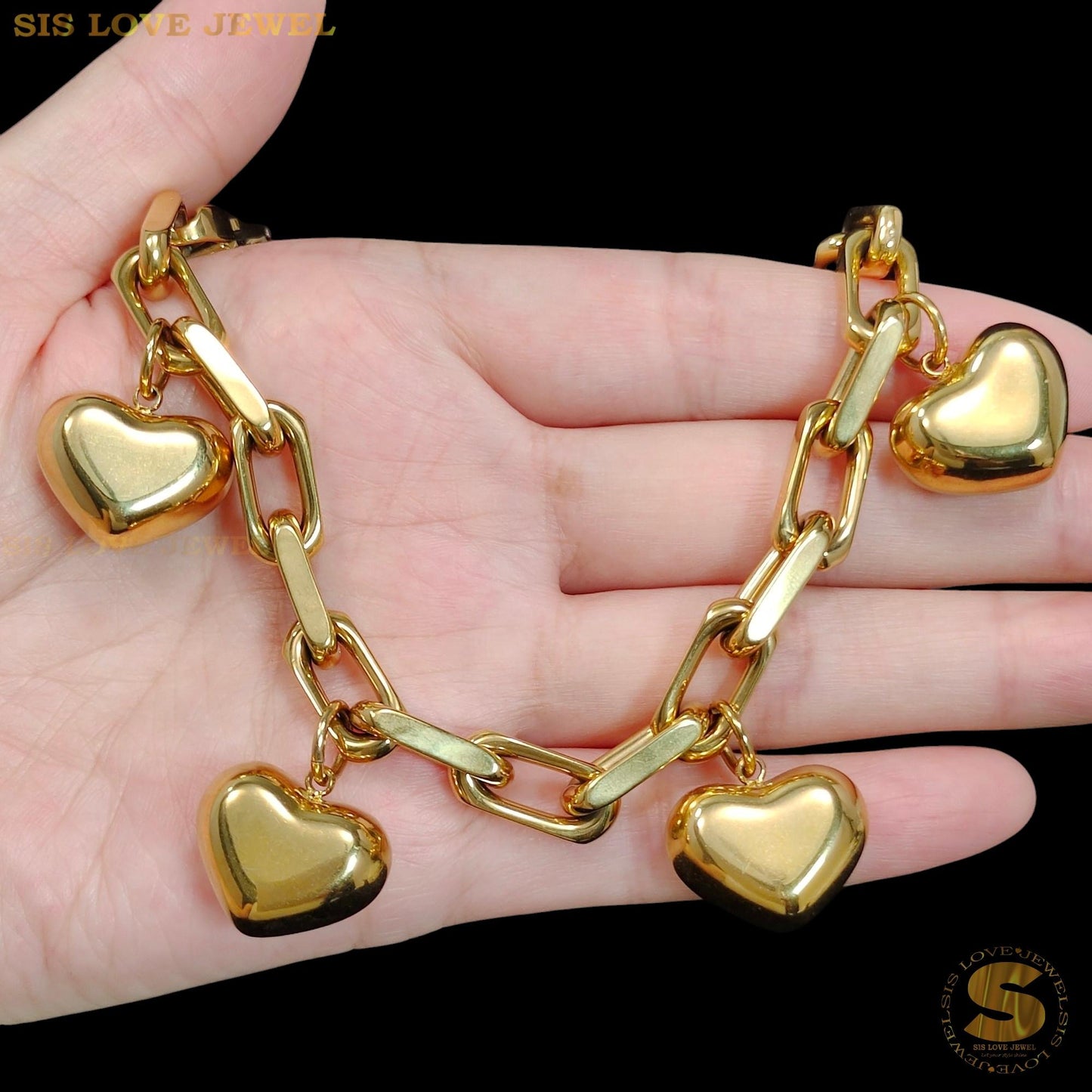 Chunky Heart Charm Gold Bracelet B266