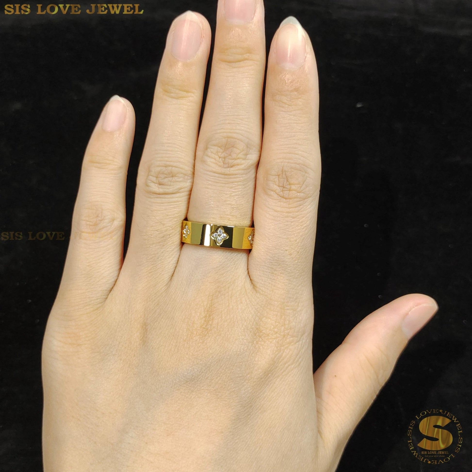 Lucky Clover Zirconia Ring R067