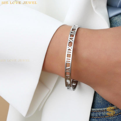 Roman Number Bangle H037 Silver