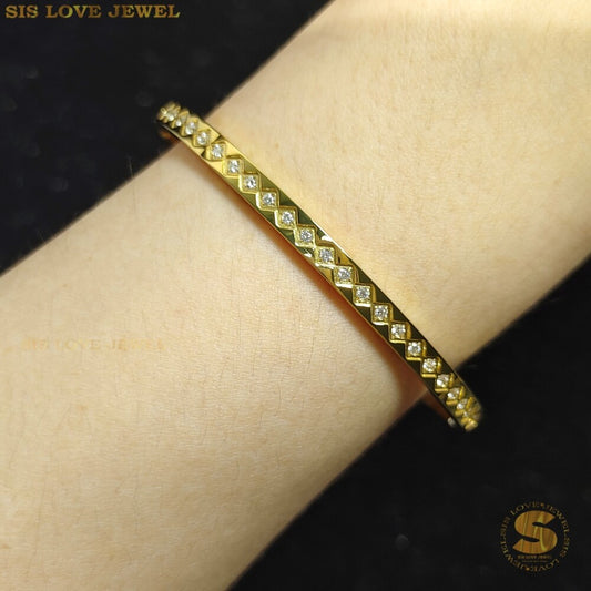 Half Row Diamond Oval Bangle Zirconia H029