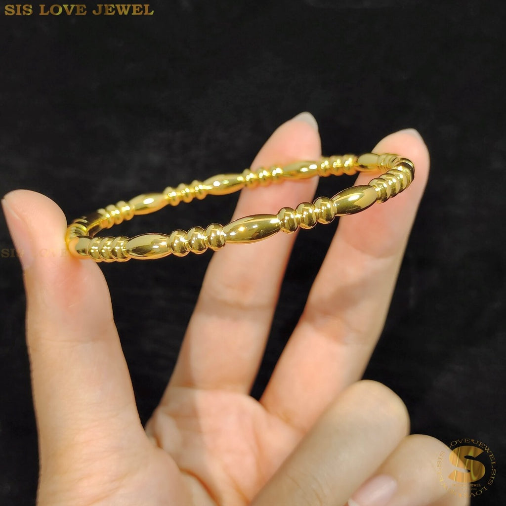 Minimalist Oval Bangle H095