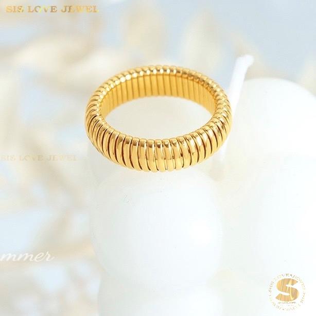Twisted Luxe Band Ring R051